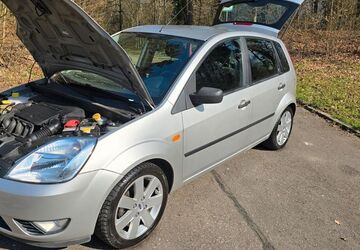 Ford Fiesta 82.640 km 5.080 &euro; Sindelfingen 71067